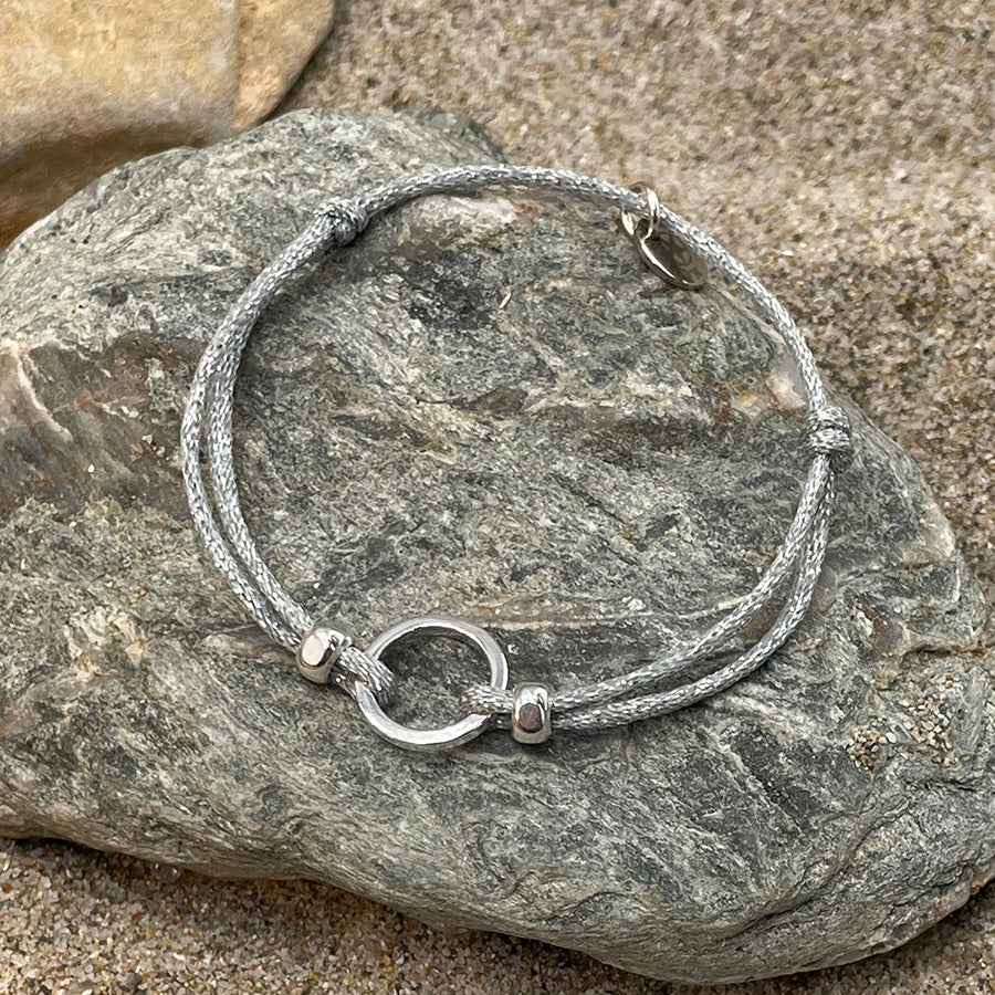 TWINKLING SILVER BRACELET CORDON SCINTILLANT MOKUBA® ARGENT MÉTALLISÉ AVEC INTERCALAIRE CIRCULAIRE AJOURÉ EN ARGENT 925