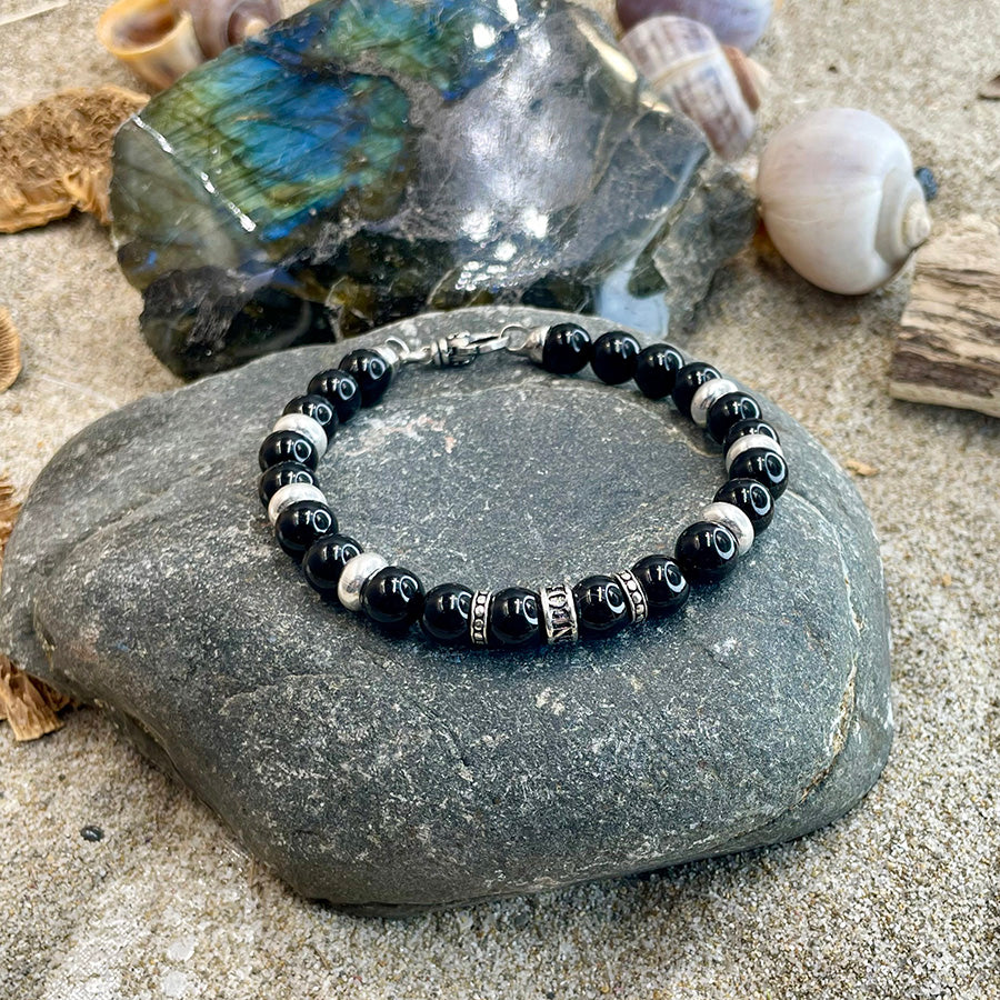 Bracelet homme BAD HABIT – perles d’onyx 8 mm, donut signature, fermoir mousqueton et argent 925