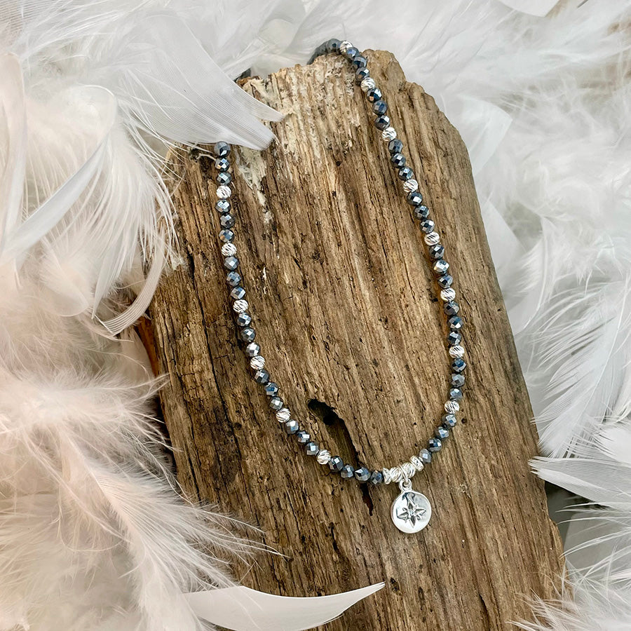 Collier femme STAY LOST, DARLING. – perles de térahertz japonais, pendentif rond étoile du Nord sertie zircon, perles facettées scintillantes en argent 925