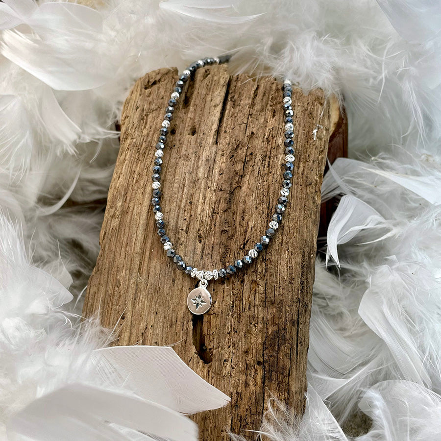 Collier femme STAY LOST, DARLING. – perles de térahertz japonais, pendentif rond étoile du Nord sertie zircon, perles facettées scintillantes en argent 925
