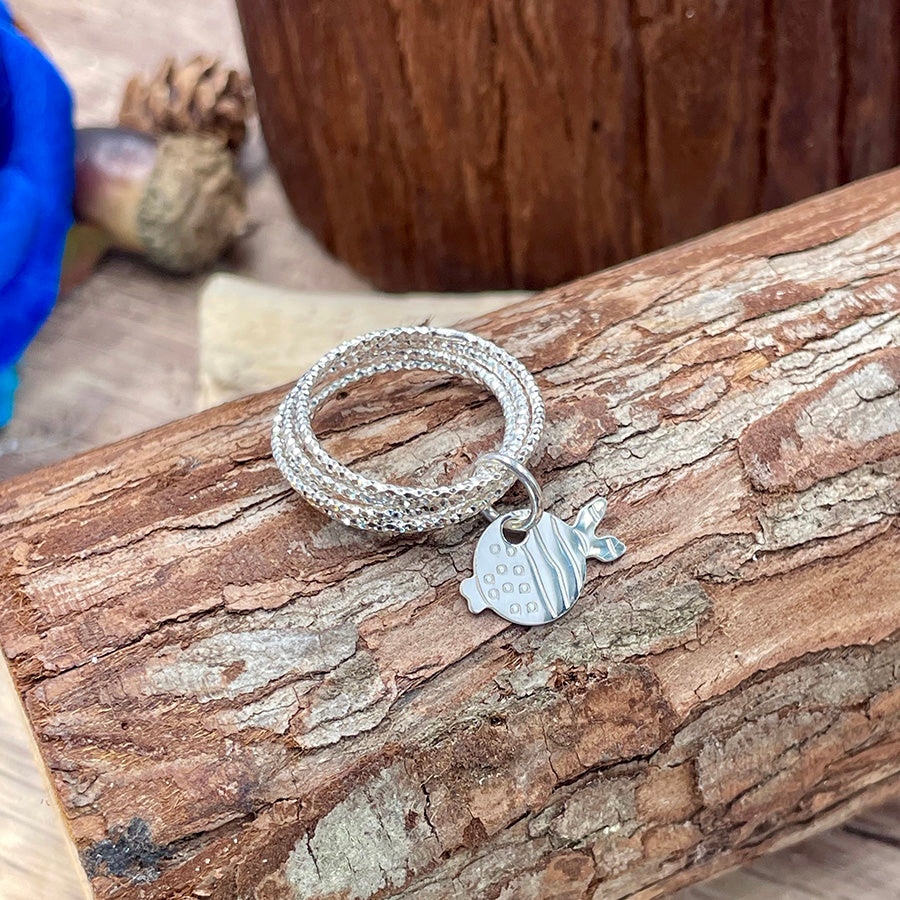 Bague femme SPLASH ME, IF U DARE – argent 925, multi-anneaux facettés et pendentif poisson gravé
