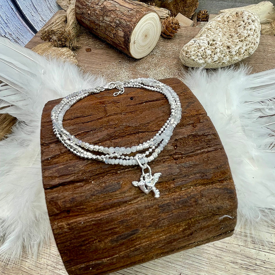 BRACELET femme multi-rang UNLOCK MY SPELL – perles de pierre de lune arc-en-ciel et pendentifs cadenas cœur & clé ailés argent 925