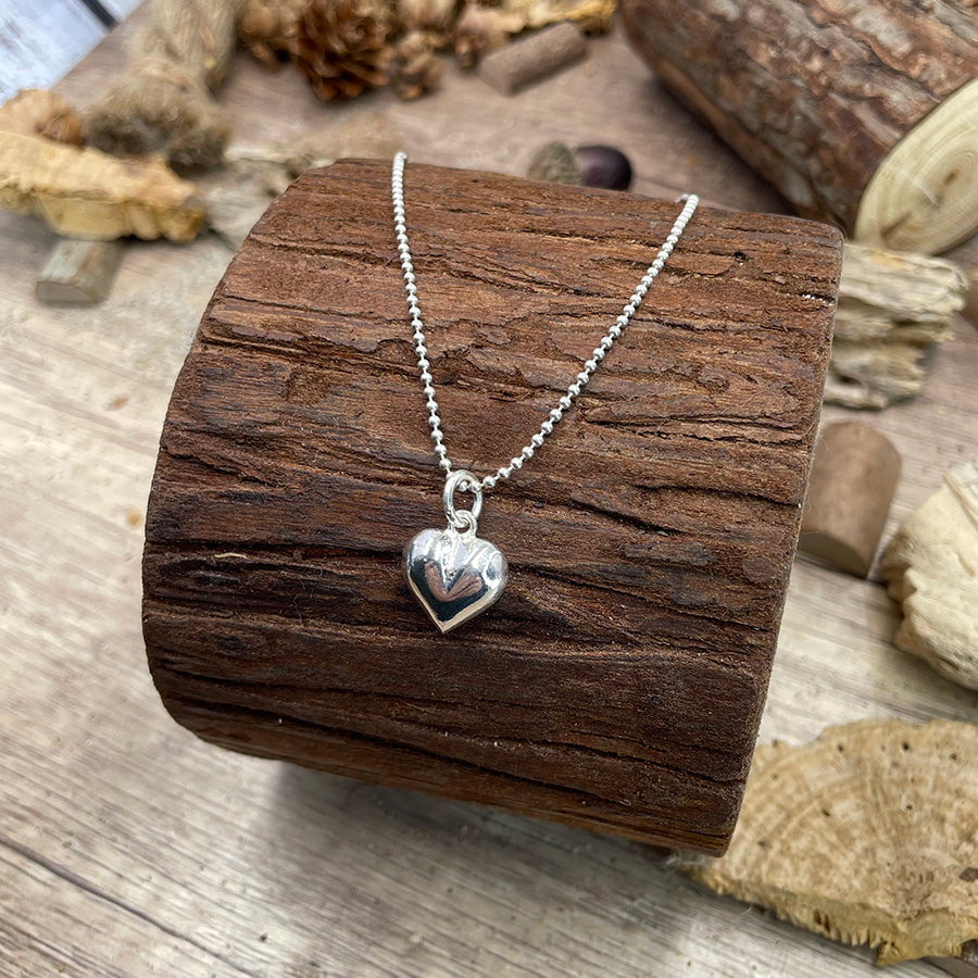 Collier femme DEEP CRUSH en argent 925 – chaîne boules facettées et cœur bombé moyen