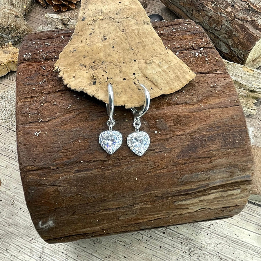 Boucles d’oreilles femme créoles HEART ATTACK BABY – pendentifs cœur zircon taille cœur, halo zircons et argent 925