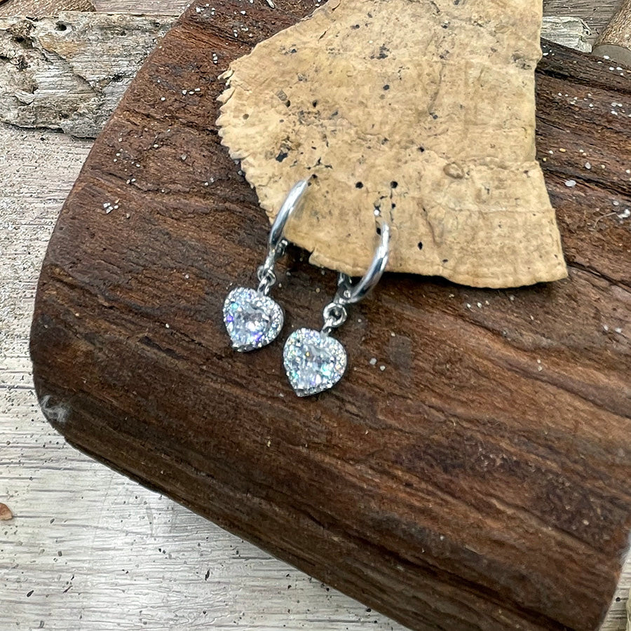 Boucles d’oreilles femme créoles HEART ATTACK BABY – pendentifs cœur zircon taille cœur, halo zircons et argent 925