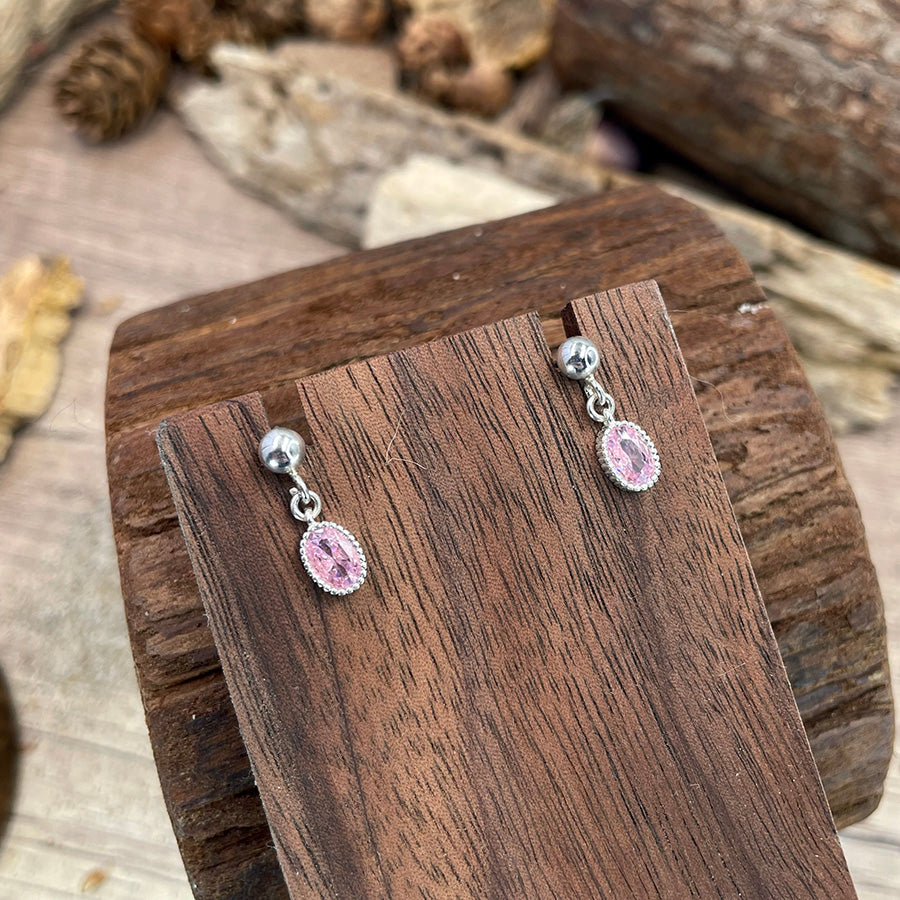 Boucles d’oreilles femme BUBBLEGUM ATTITUDE – clous pendants zircon rose ovale et argent 925