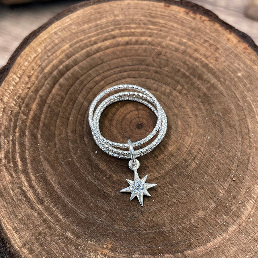 Bague femme en argent 925 – UNTOUCHABLE STAR RING CLUB, multi-anneaux facettés & pendentif étoile zircon
