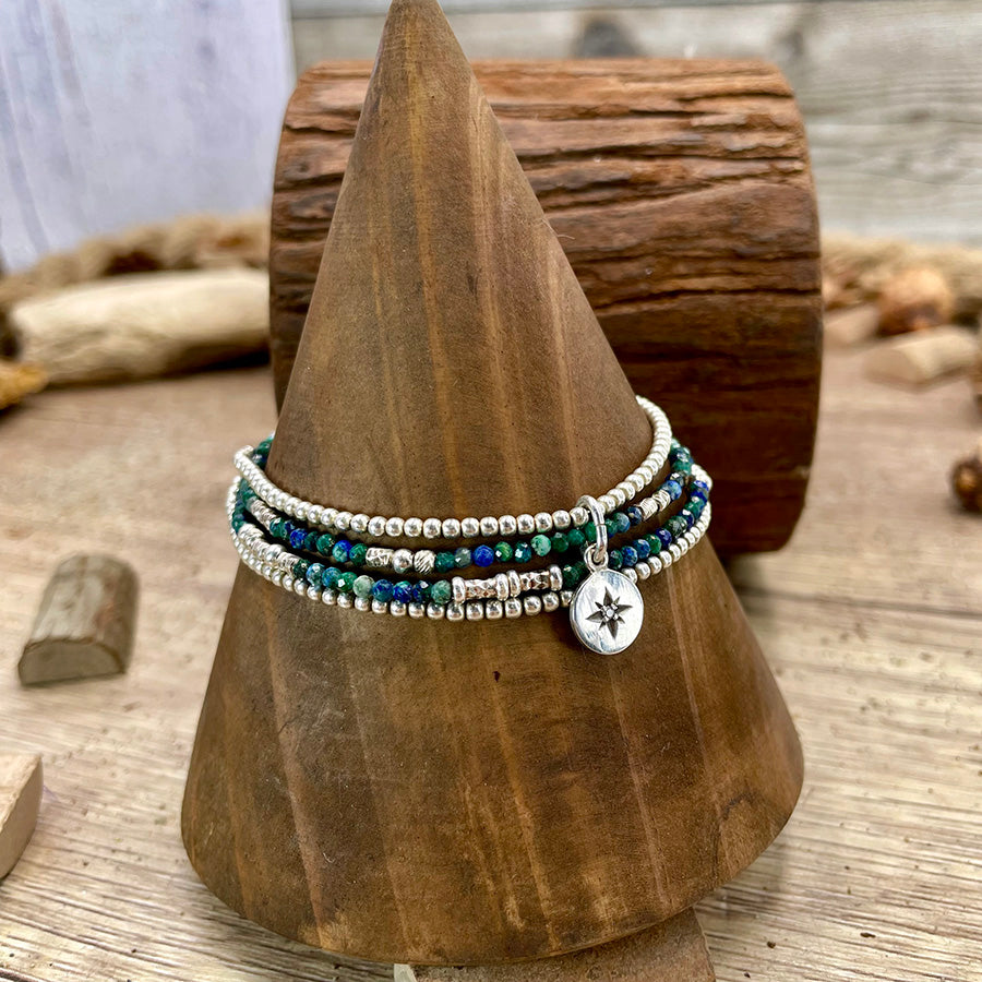 bracelet femme multi-rang NORTH? I DON’T FOLLOW DIRECTIONS – perles de chrysocolle facettées, pendentif étoile du Nord zircon et chaîne boules facettées en argent 925