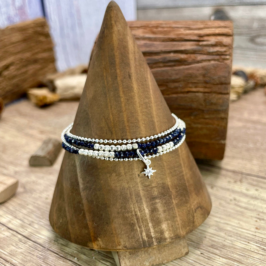 Bracelet femme LIGHT UP MY DARK, MIDNIGHT LOVER – multi-rangs en perles de blue sand, argent 925 et pendentif étoile du Nord