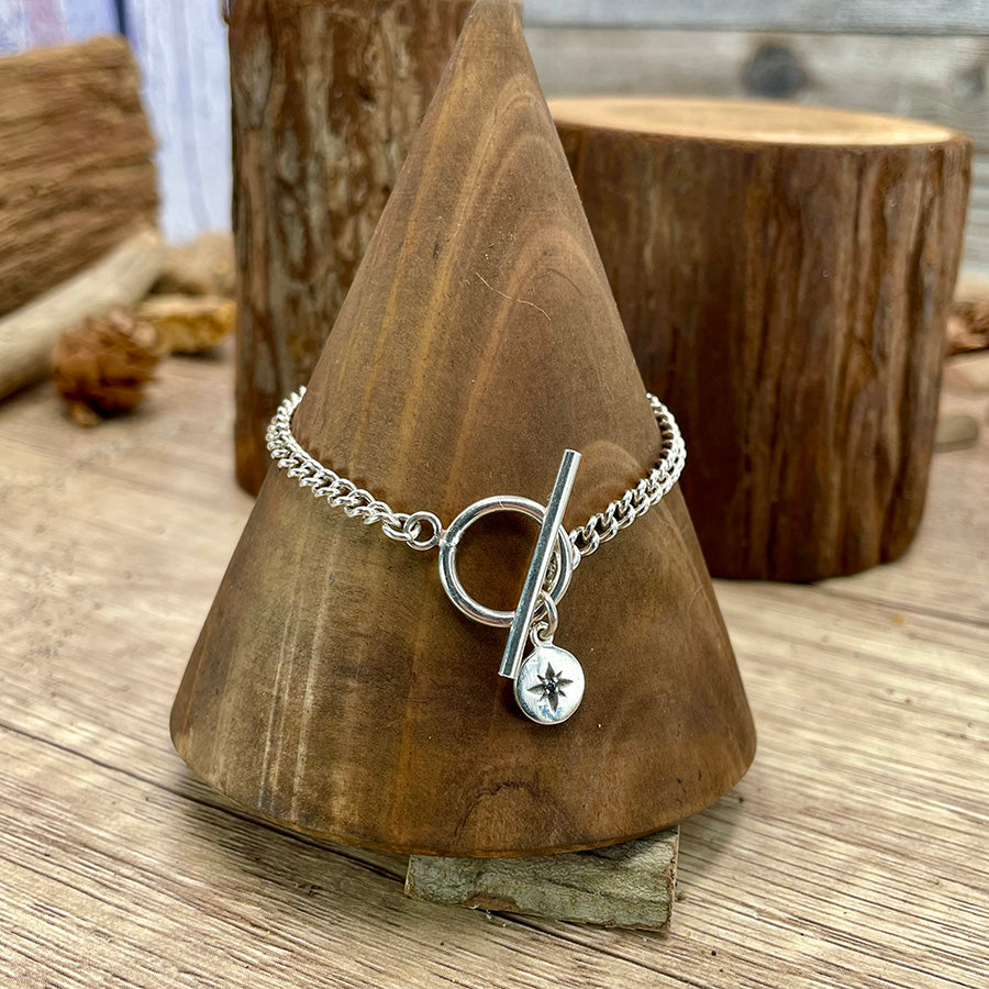 Bracelet femme NO NORTH, JUST ME – maille gourmette, fermoir toggle XL, médaille rose des vents & zircon façon diamant, argent 925