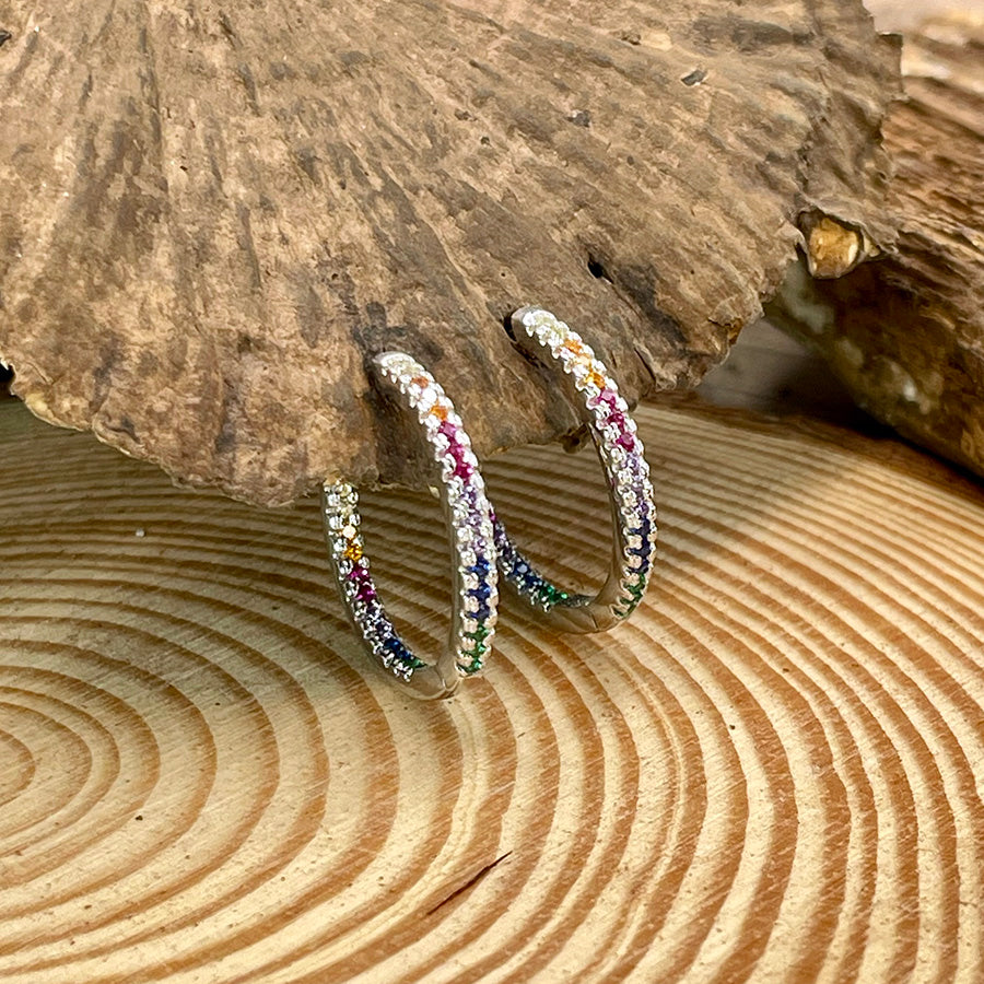 Boucles d’oreilles femme GOD SAVE THE GLITTER – créoles 20 mm pavées de zircons multicolores et argent 925