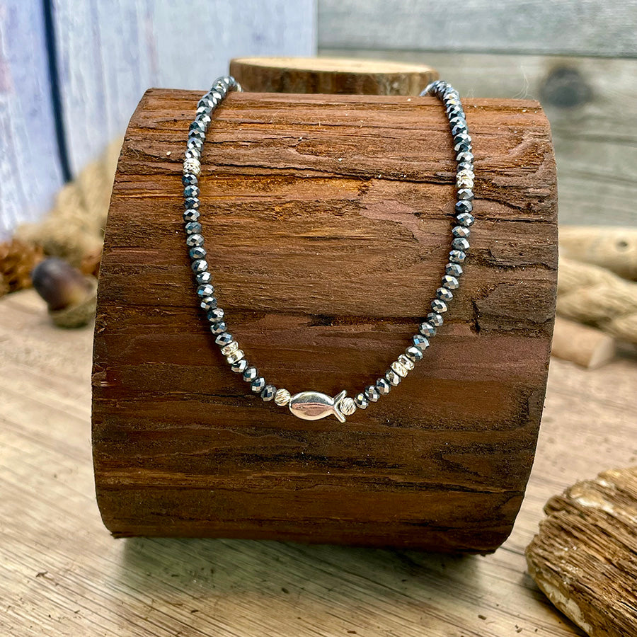 Collier femme CATCH MY SHINE – perles rondelles facettées en térahertz, poisson miroir en argent 925, chaîne d’extension incluse