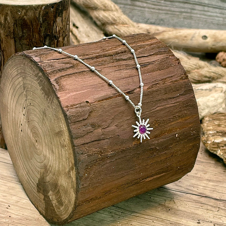 Collier femme MYSTIC SUNRISE – pendentif soleil améthyste et chaîne gourmette perlée argent 925