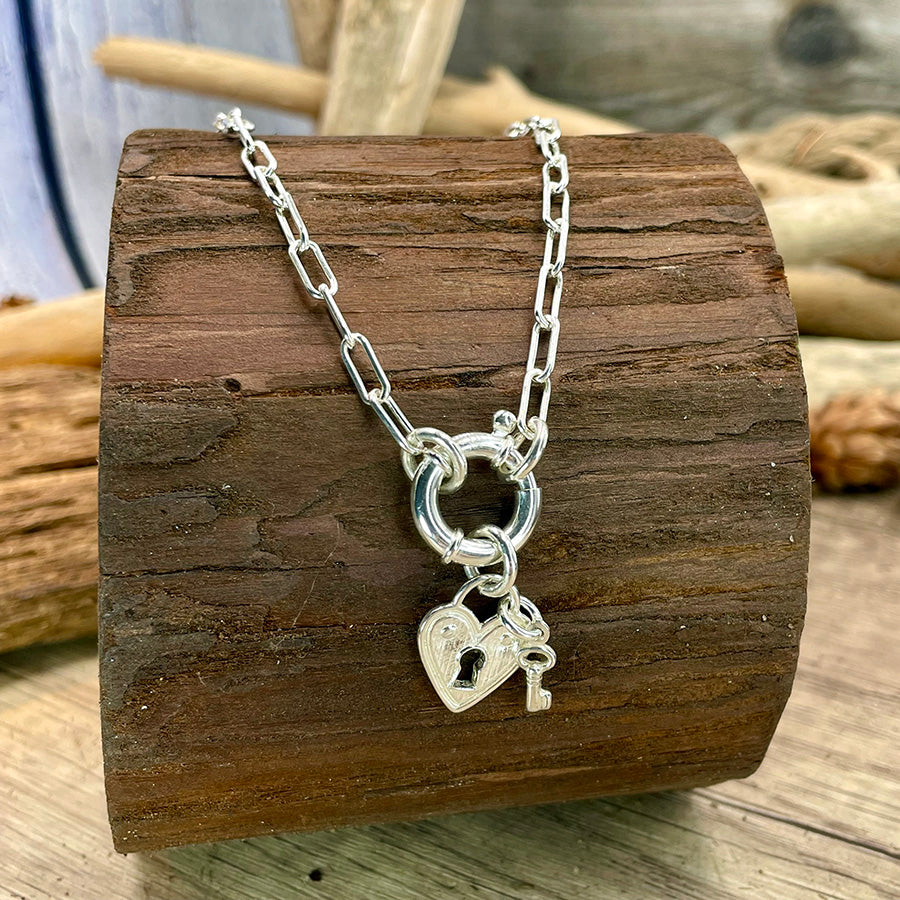 Collier femme NO KEY, NO MERCY – chaîne rectangulaire massive en argent 925, pendentif cadenas cœur & clé baroque
