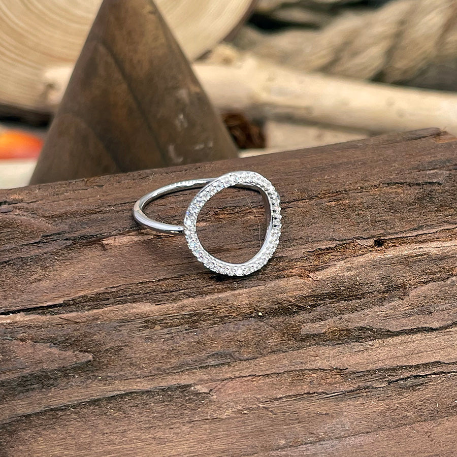 Bague femme KISS MY GLITTER – cercle ajouré pavé de zircons façon diamant en argent 925