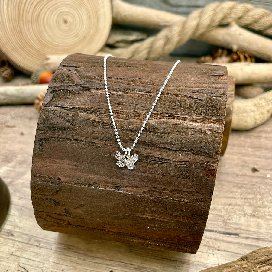 Collier femme TOO CUTE TO BE PURE, LOVER! – chaîne boules facettées scintillantes en argent 925, pendentif papillon pavé façon diamant.