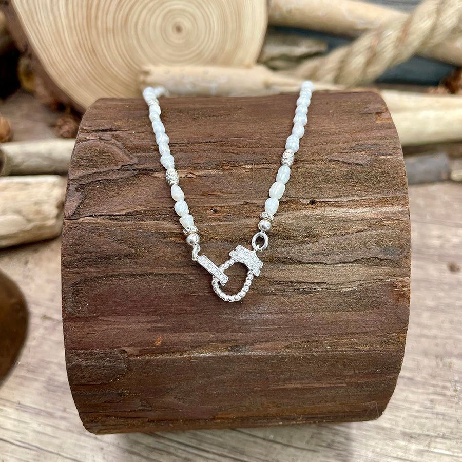 Collier femme SHUT UP & LOCK – perles de culture blanches, fermoir bijou en argent 925 pavé de zircons
