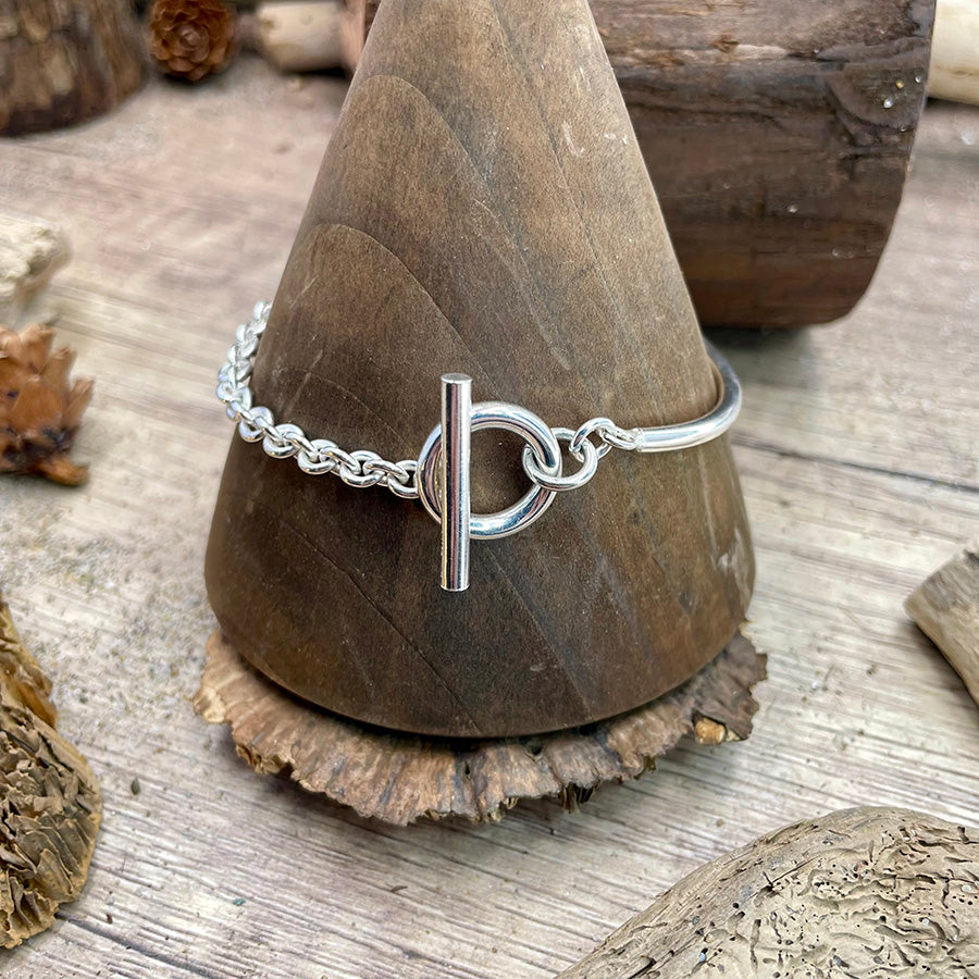 Bracelet femme DON’T PLAY SOFT – demi-jonc en maille forçat ronde épaisse en argent 925, fermoir toggle bijou oversize