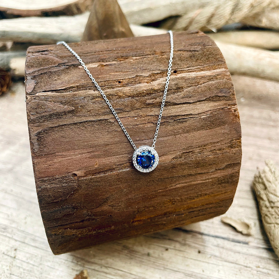 Collier femme ICE YOUR MAJESTY – pendentif halo zircon façon saphir et zircons diamantés, chaîne forçat facettée en argent 925