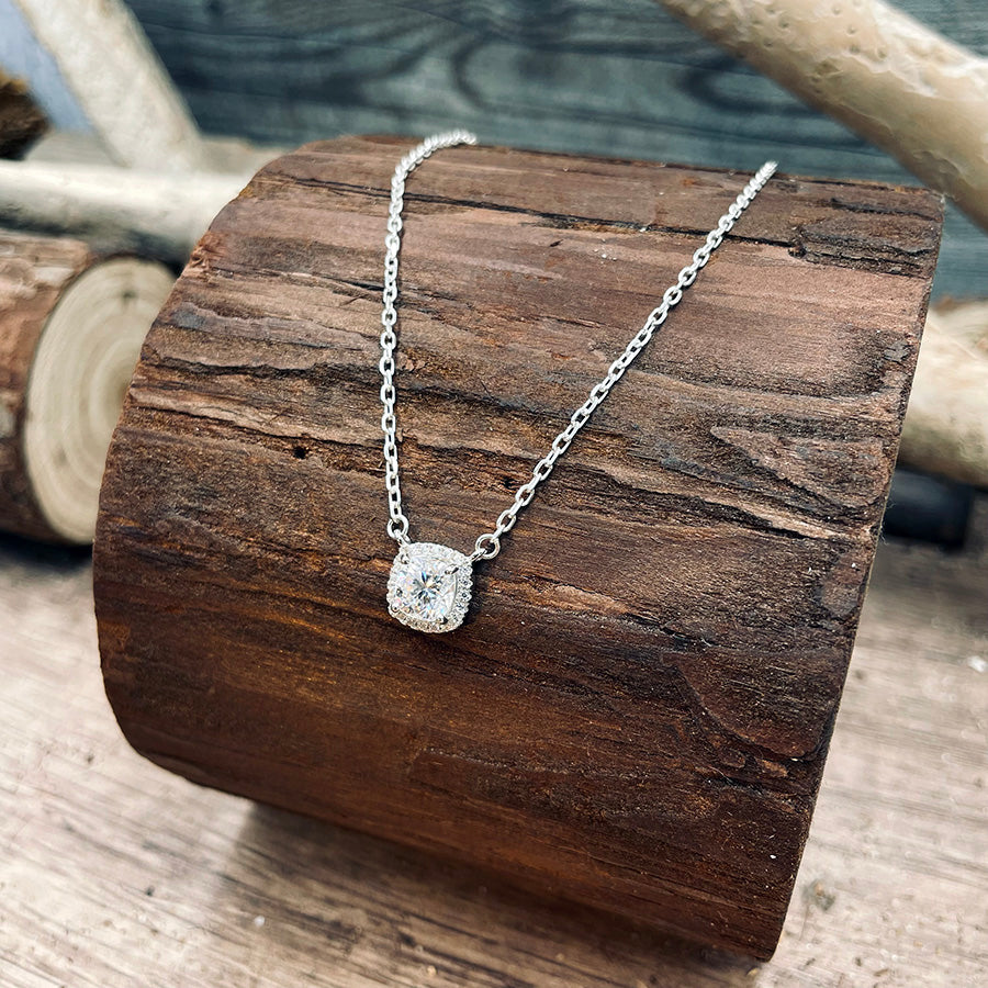 Collier femme SUGAR ICE, BABE – pendentif halo taille coussin façon diamant & chaîne forçat en argent 925