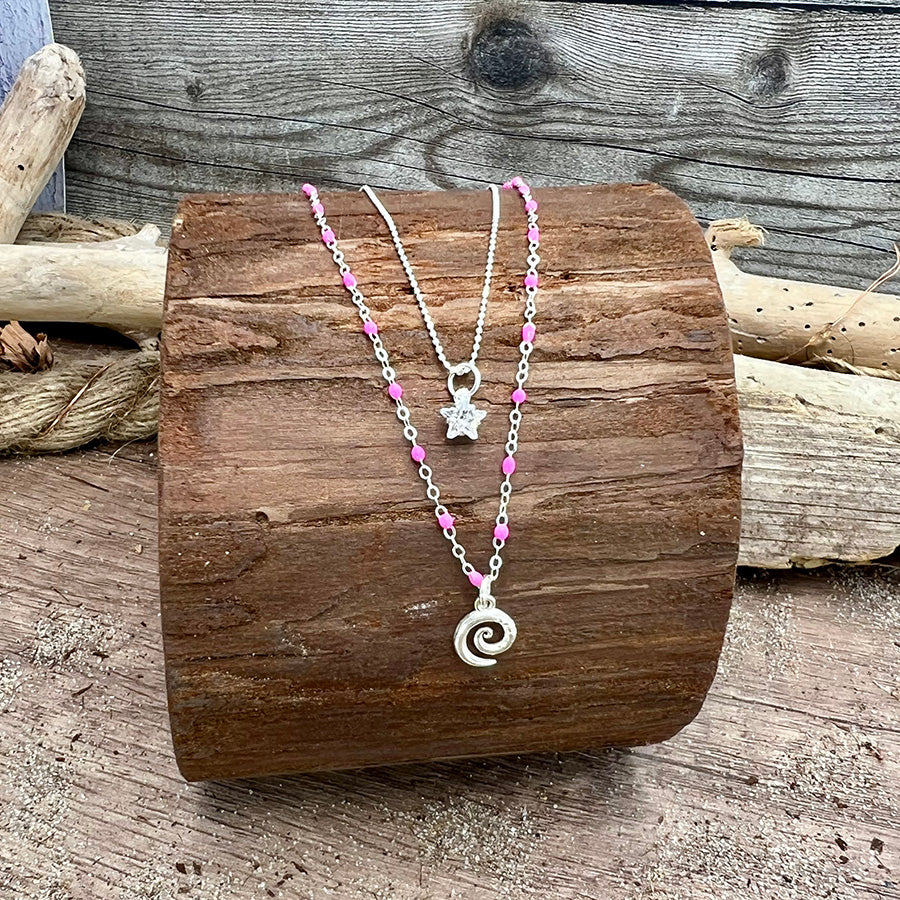 Collier femme double rang PINK ACID & LOLLIPOPS – pendentif spirale en argent 925, pendentif étoile zircon taillé, chaîne perles émaillées rose fluo et maille boules facettées scintillantes