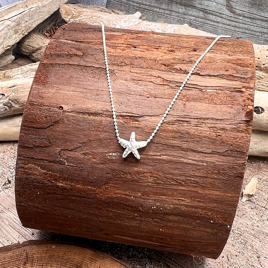 Collier femme MERMAID OFF DUTY – chaîne boules facettées scintillantes, pendentif étoile de mer écaille et argent 925