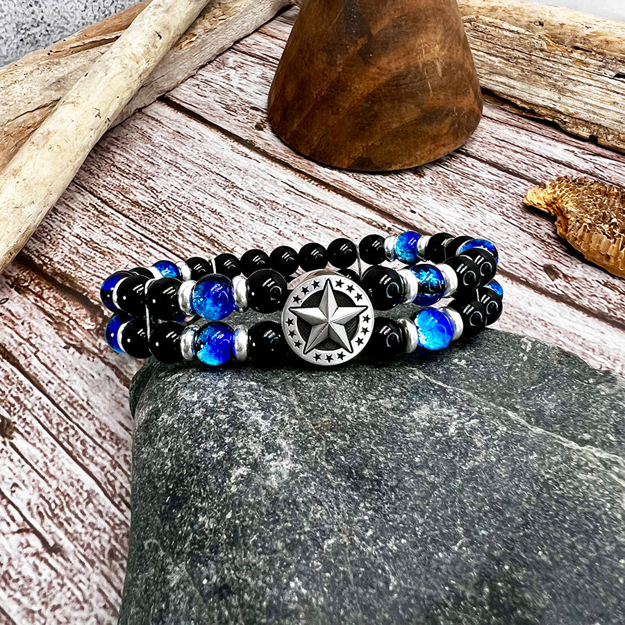 Bracelet homme double-rang STAR & SIN – perles d’onyx 8 mm, perles lumineuses bleues, palet étoile signature et argent 925