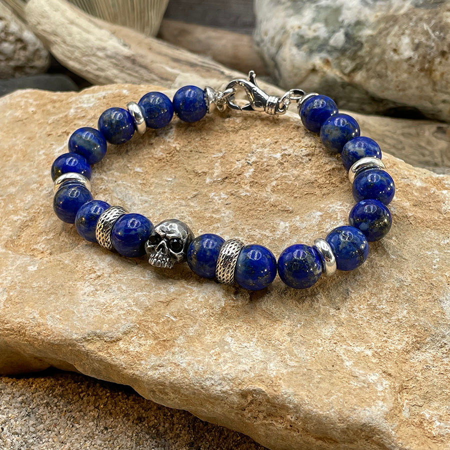 Bracelet homme ROYAL FUCKUP – perles de lapis-lazuli 10 mm, tête de mort Pitch & Néo® et fermoir dragon argent 925