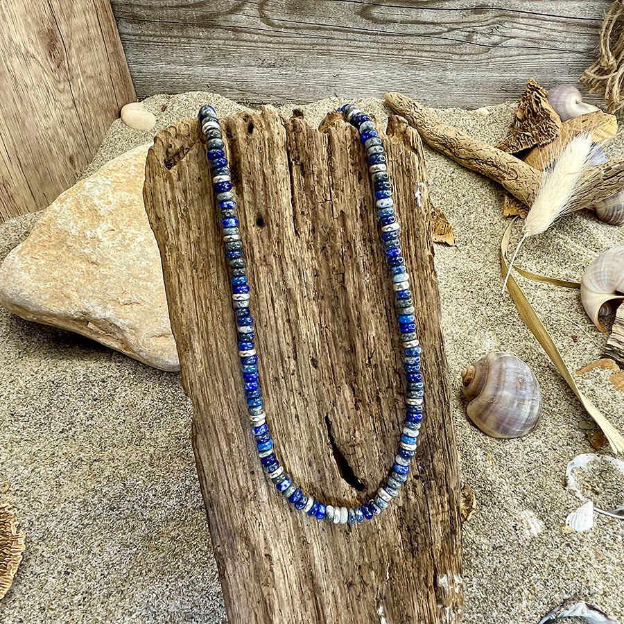 Collier homme surfeur BLUE STORM – perles rondelles de lapis-lazuli et larvikite, intercalaires et fermoir mousqueton en argent 925