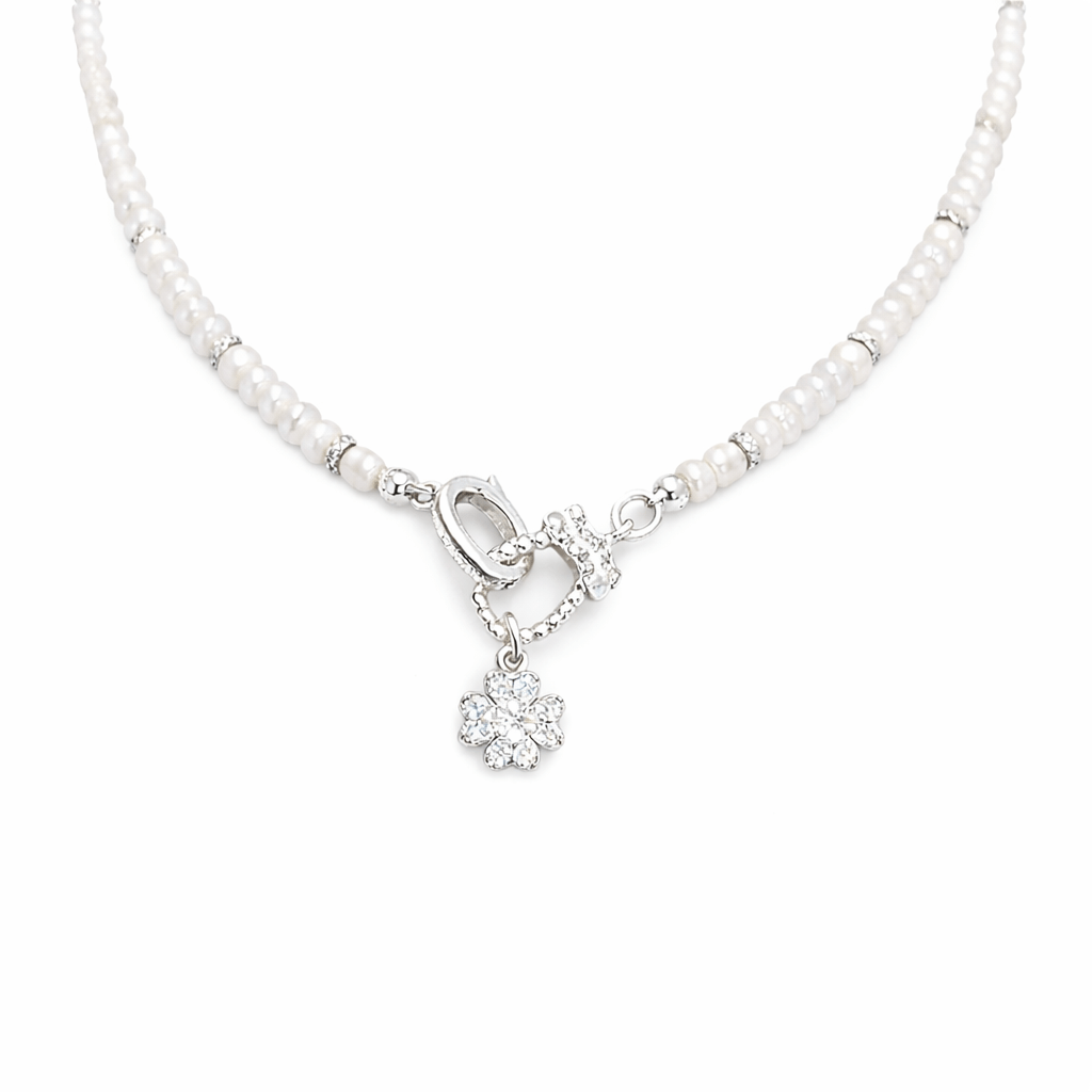 Collier perles femme LUCK ME TENDER, BABE – perles de culture blanches bouton, fermoir bijou & pendentif fleur serti de zircons et argent 925 – bijoux fait main en argent 925 | Pitch & Néo