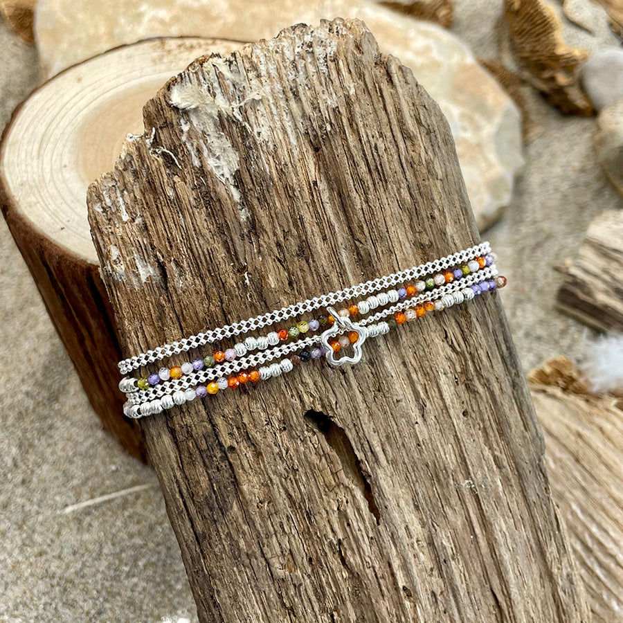 PUMPKIN RAINBOW MULTI-ROW BRACELET IN MULTICOLOR ZIRCONIA PEARLS AND 925 SILVER CLOVER PENDANT