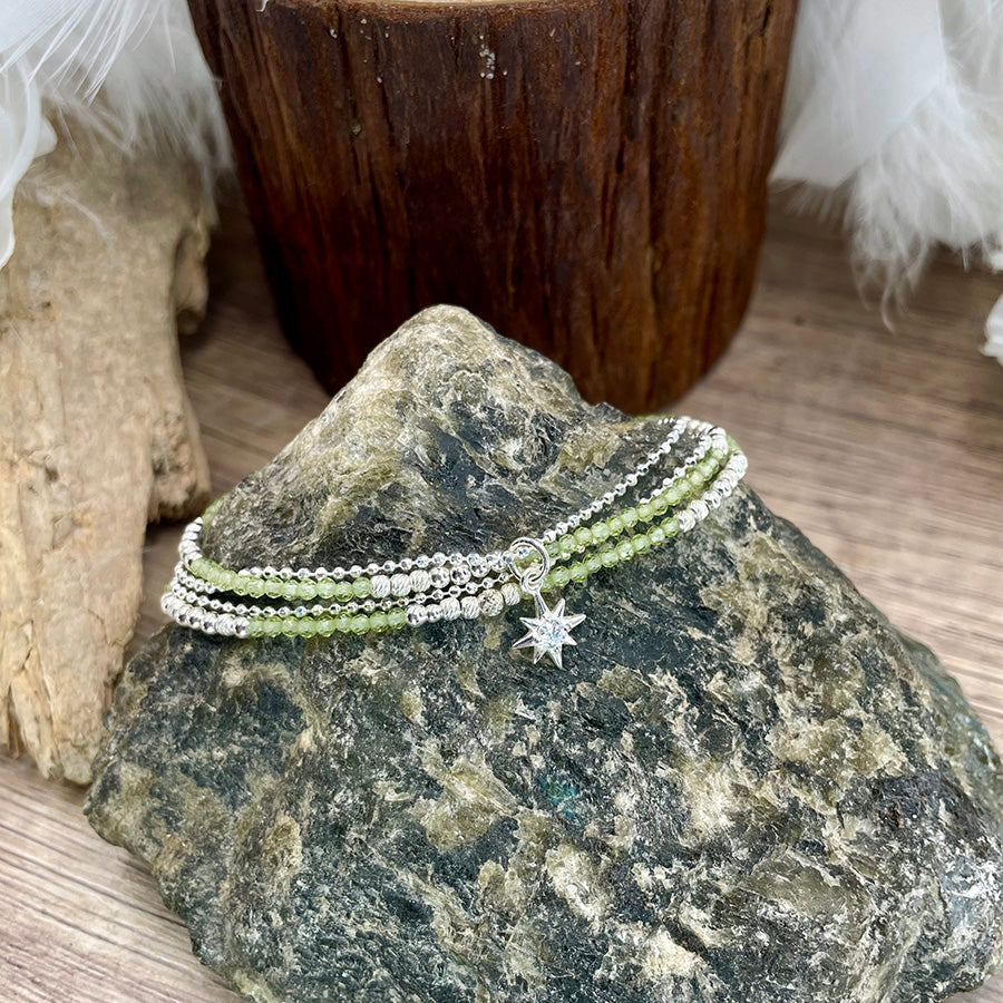 NORTH POLE MULTI-ROW BRACELET IN PERIDOT BEADS AND POLAR STAR PENDANT IN 925 SILVER