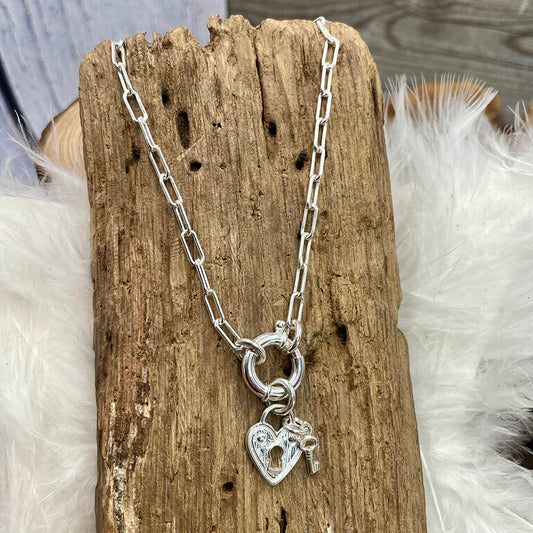 OPEN YOUR HEART FLAT OVAL MESH CHAIN ​​NECKLACE BUOY CLASP AND KEY AND PADLOCK PENDANTS IN 925 SILVER