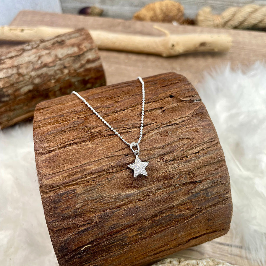 LITTLE STARFIRE COLLIER CHAÎNE BOULES DIAMANTÉES AVEC PENDENTIF ÉTOILE PAVÉ DE ZIRCON EN ARGENT 925