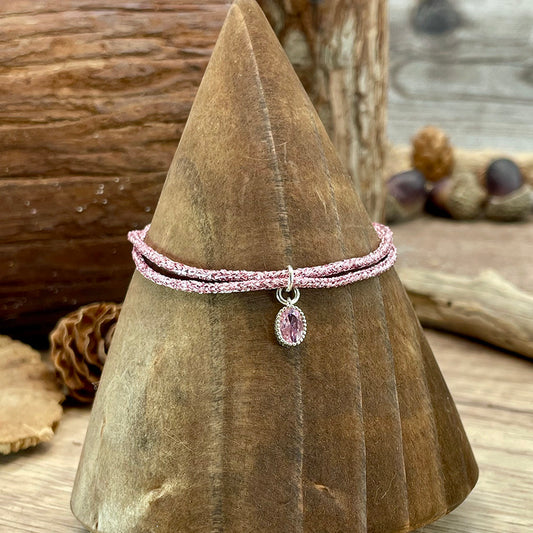 PINK WHISPER BRACELET CORDON SCINTILLANT LUREX ROSE AVEC PENDENTIF ZIRCON HALO ROSE TAILLE OVALE EN ARGENT 925