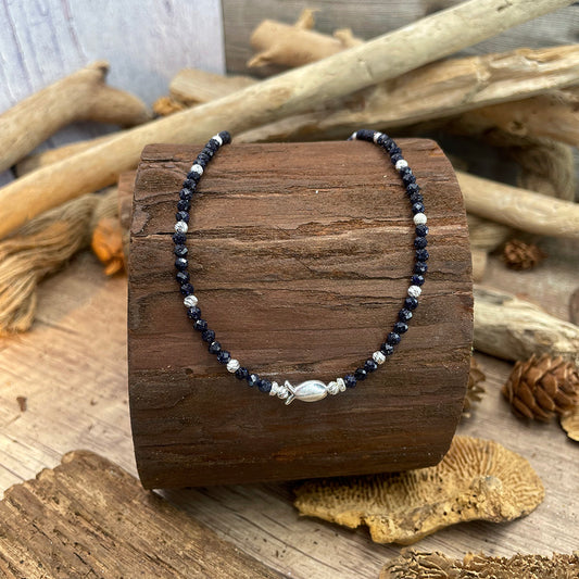 Collier femme MIDNIGHT WHISPER – perles facettées en blue sand, poisson miroir et perles intercalaires diamantées en argent 925