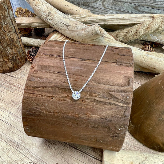 Collier femme SHUT THE LUCK UP – chaîne boules facettées scintillantes, pendentif trèfle pavé de zircons façon diamant et argent 925