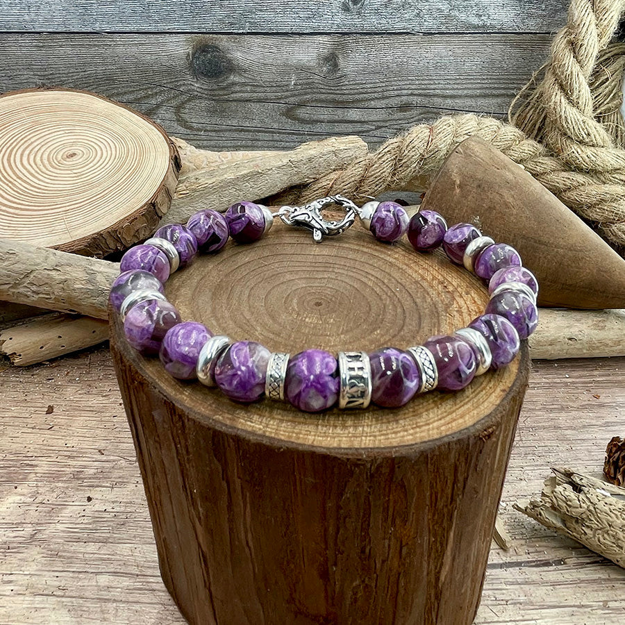 Bracelet homme LUXURY IS A DRUG – perles de lépidolite 10 mm, donut signature et fermoir mousqueton baroque argent 925