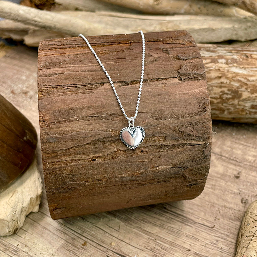 Collier femme DREAM ON HONEY – pendentif cœur bombé perlé en argent 925, chaîne boules facettées scintillantes