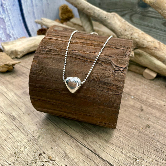 Collier femme TOO COOL FOR LOVE – pendentif cœur bombé en argent 925, chaîne boules facettées scintillantes