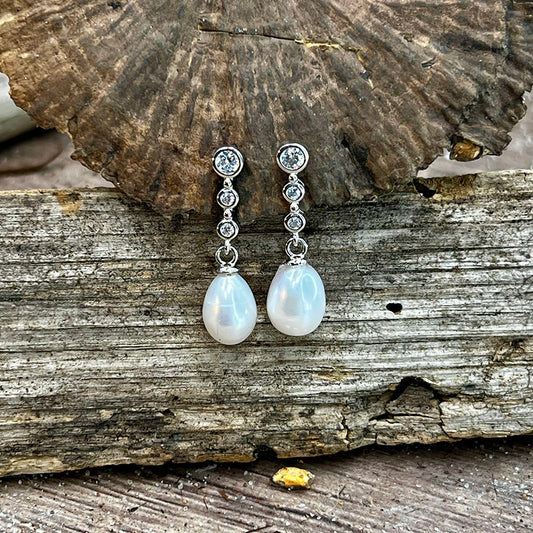 SHELL PEARLS ZIRCONIA AND CULTURED PEARL DANGLE EARRINGS IN 925 SILVER