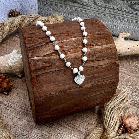 Collier femme PEARLS, LIES & DIRTY LOVE – chaîne rosaire perles de culture véritables, pendentif cœur pavé zircon et argent 925