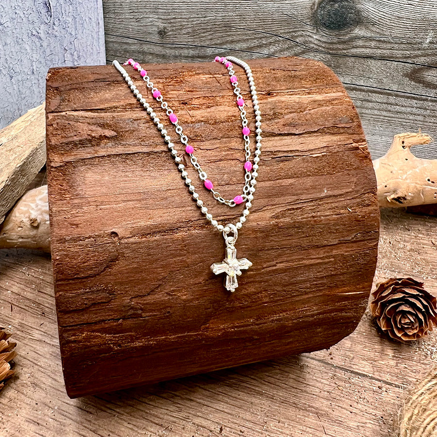 Collier femme double rang I LOST MY MIND IN MIAMI – chaîne perles émaillées rose fluo, pendentif croix zircons, argent 925