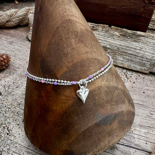 Bracelet femme double-rang CANDY & TROUBLE – chaîne perles émaillées rose et parme, chaîne boules facettées scintillantes et pendentif cœur allongé argent 925