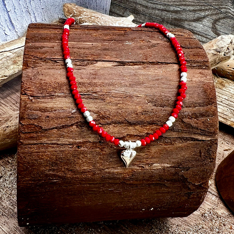 Collier femme BACK OFF, I'M IN LOVE – perles de corail bambou, pendentif cœur bombé en argent 925 et perles facettées scintillantes