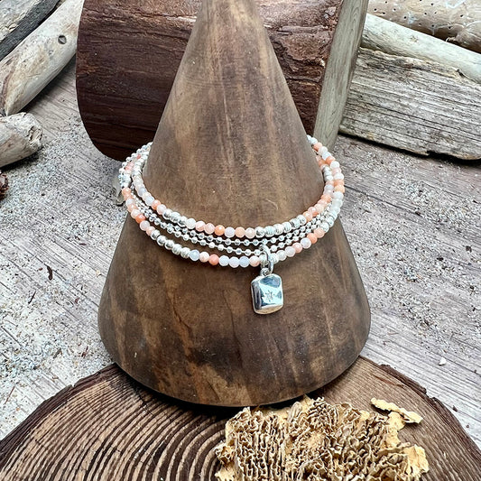 WHITE FLOWER MULTI-ROW BRACELET IN MOONSTONE PEARLS AND FLOWER SPACER IN ZIRCONIA AND 925 SILVER