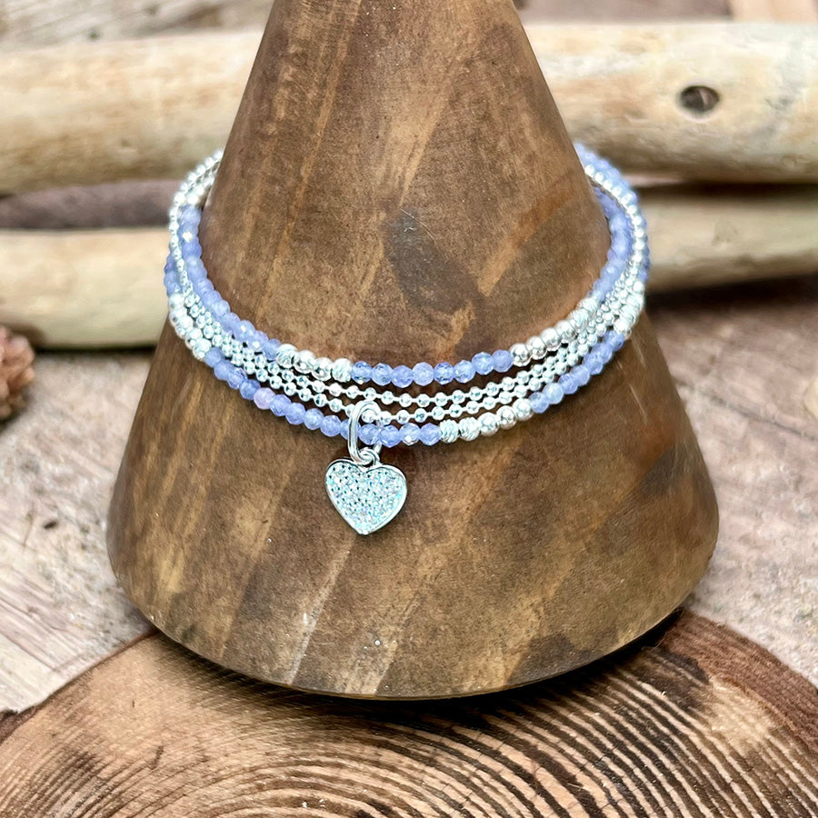 NORTH POLE MULTI-ROW BRACELET IN KYANITE BEADS AND POLAR STAR PENDANT IN 925 SILVER