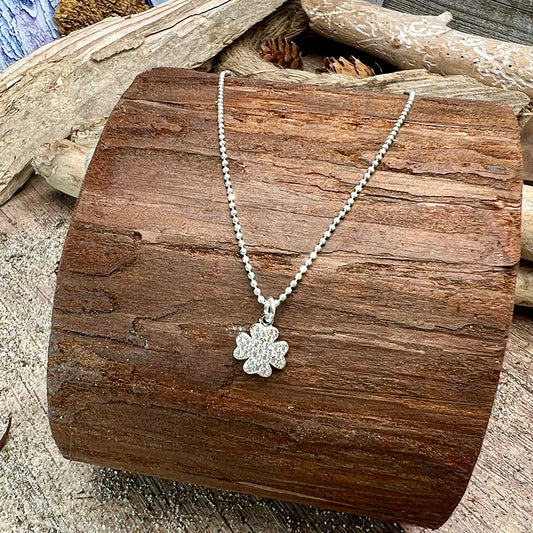 Collier femme JACKPOT BABY – chaîne boules facettées scintillantes, pendentif trèfle oversize zircon façon diamant, argent 925