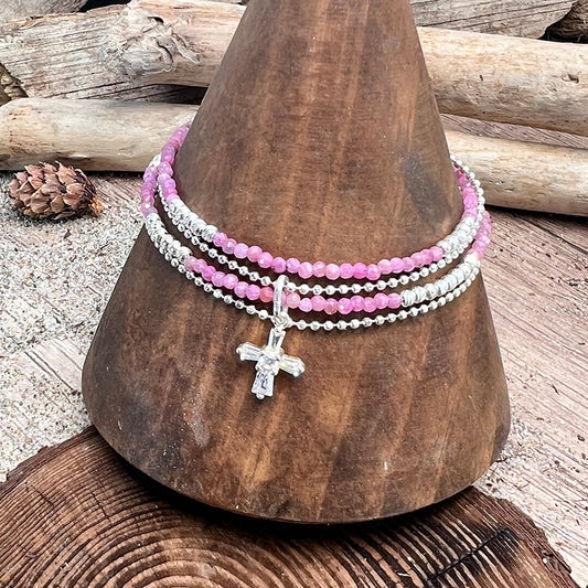 Bracelet femme multi-rang PINK MARTINI – perles de rubis naturel, pendentif croix zircon baguette et argent 925