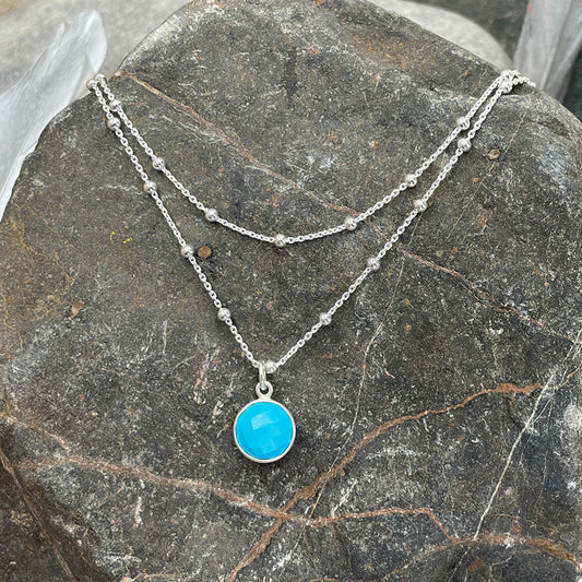 CLASSY COLLIER CHAÎNES BOULES DOUBLE RANG ET PENDENTIF CABOCHON EN HOWLITE TURQUOISE ET ARGENT 925